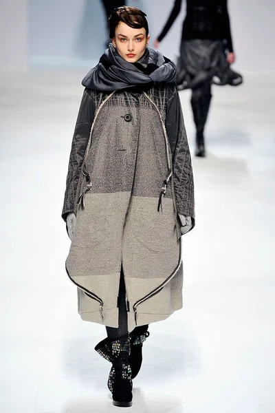 Look 27